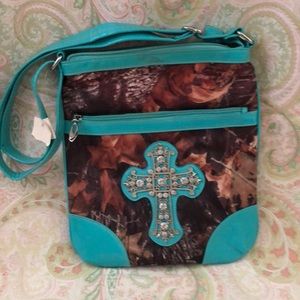 Camo crossbody handbag